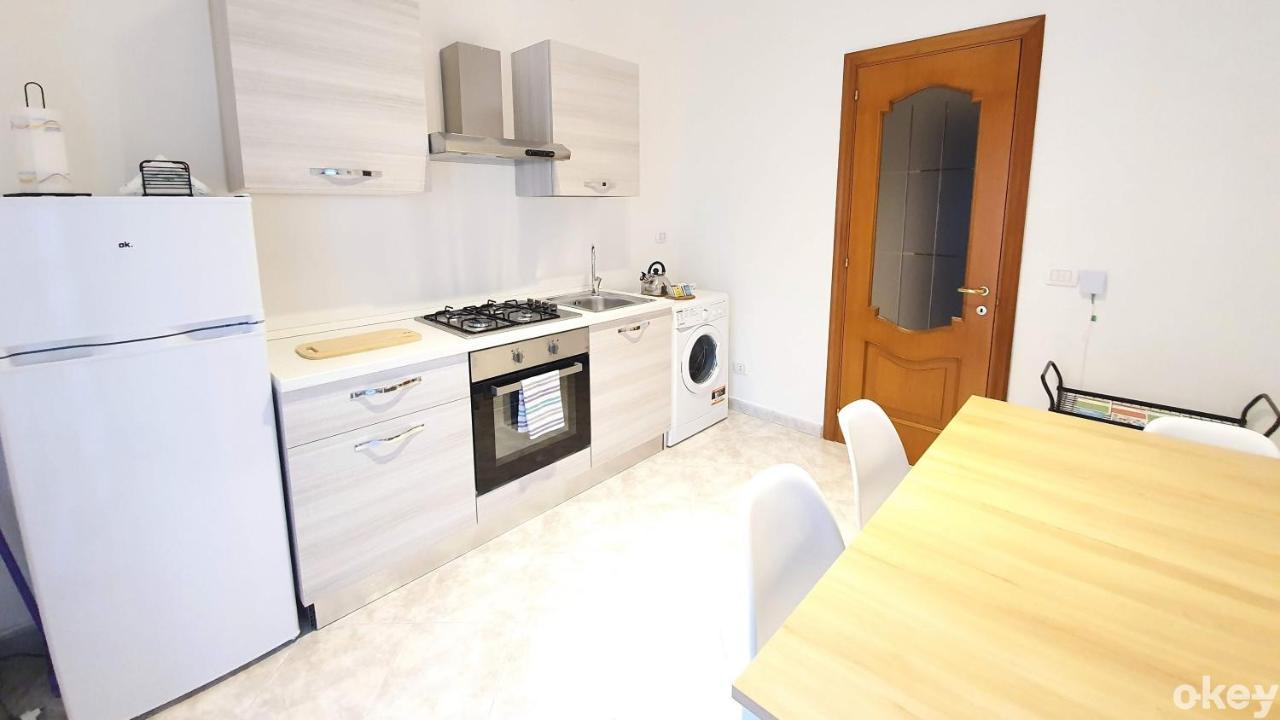 Twin Room Apulia Accommodation - Bari Policlinico エクステリア 写真