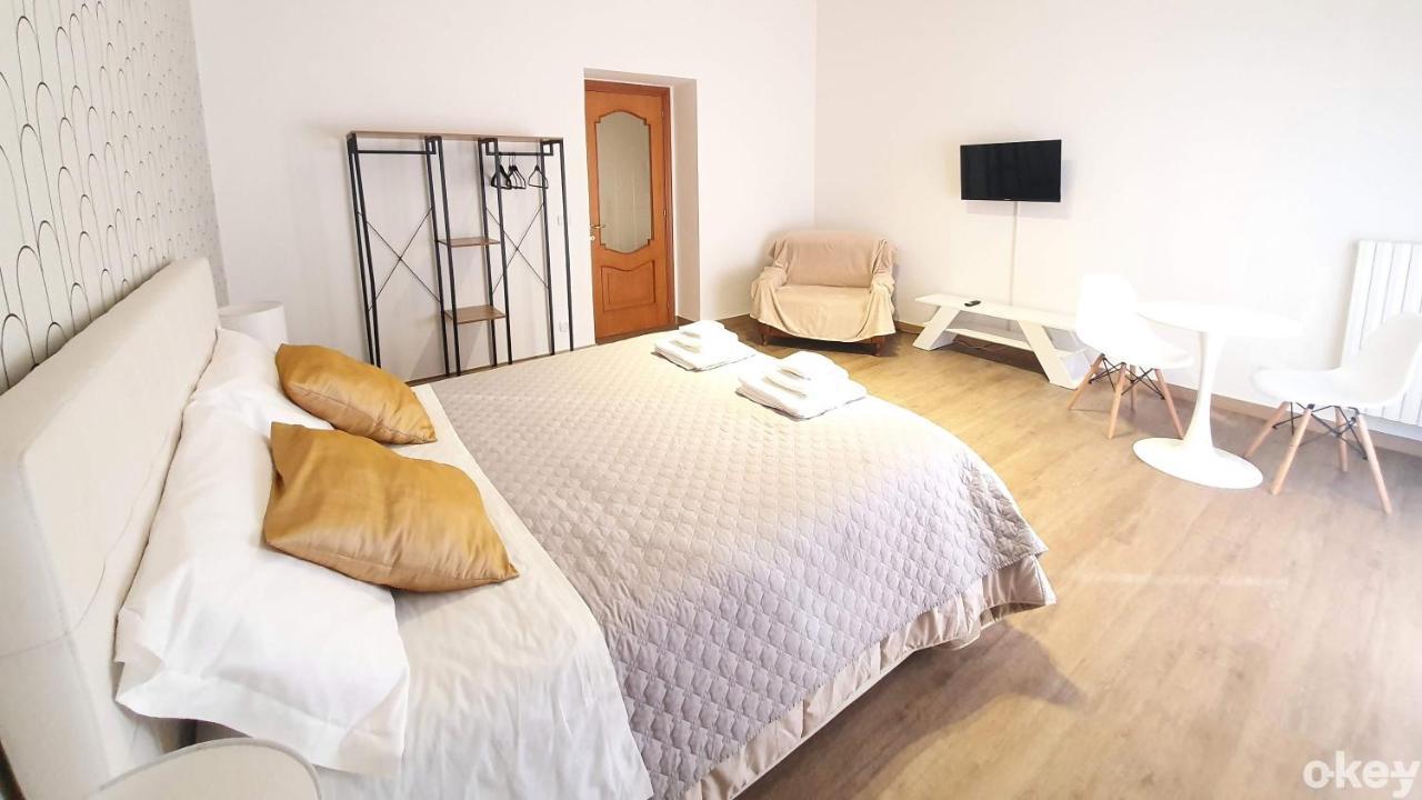 Twin Room Apulia Accommodation - Bari Policlinico エクステリア 写真