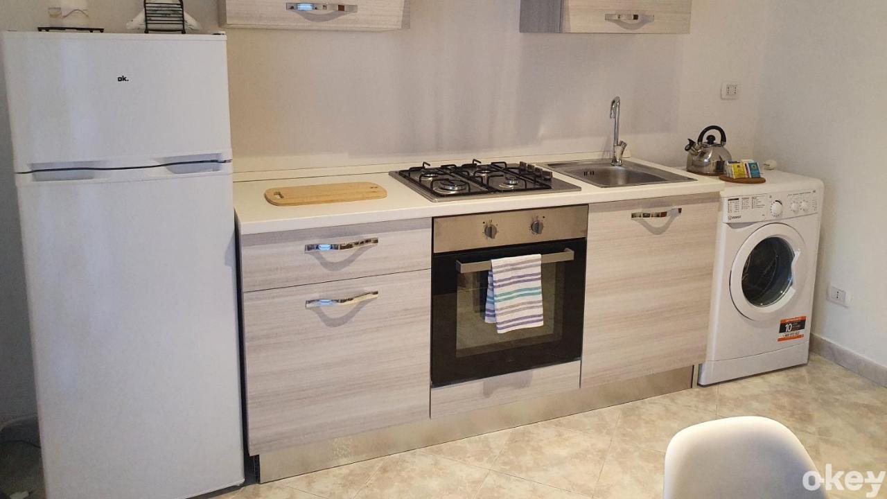 Twin Room Apulia Accommodation - Bari Policlinico エクステリア 写真