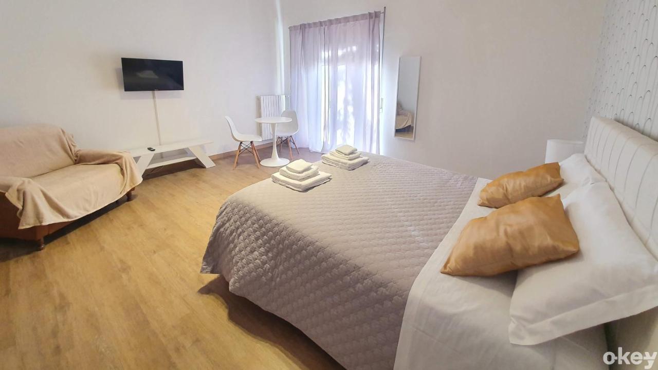 Twin Room Apulia Accommodation - Bari Policlinico エクステリア 写真